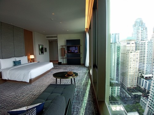 kimpton maa lai bangkok luxury pet friendly hotel palace hotel ihg five star thailand
