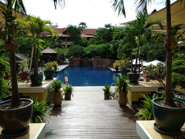 victoria angkor best luxury colonial hotel resort in siem  reap cambodia