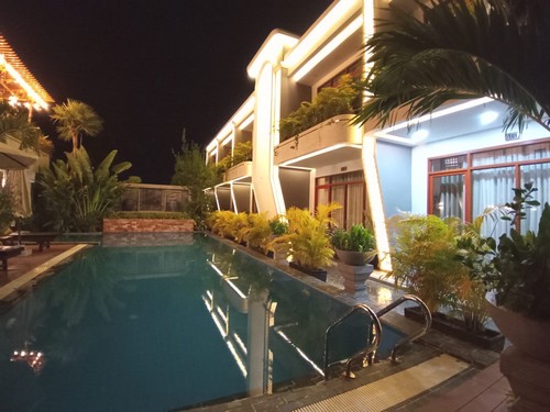 best luxury hotels in battambang cambana la riviere